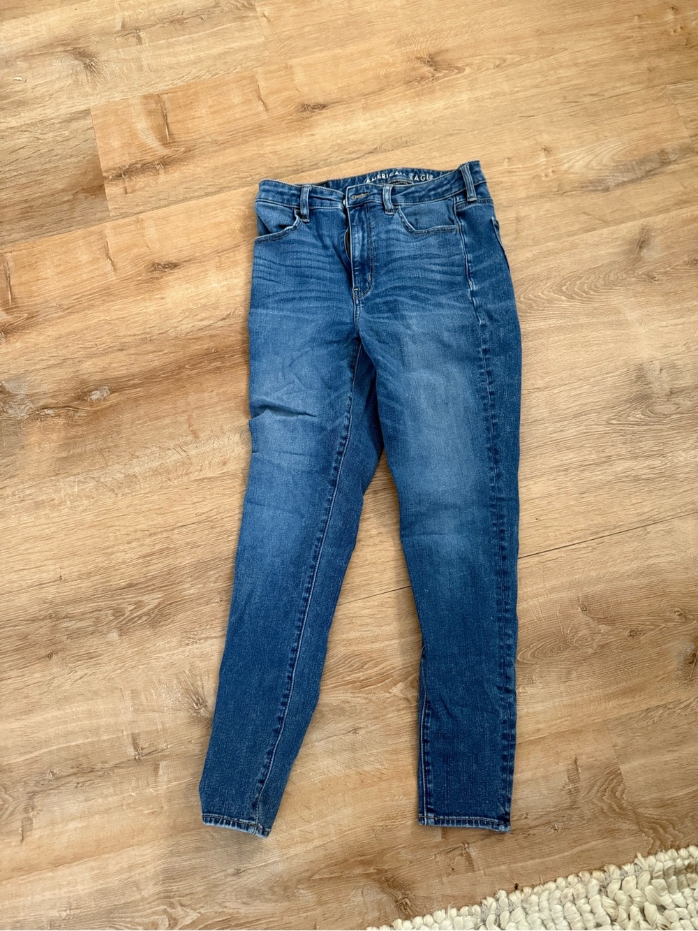 Classic High-Rise Women's Jeans in Medium Blue